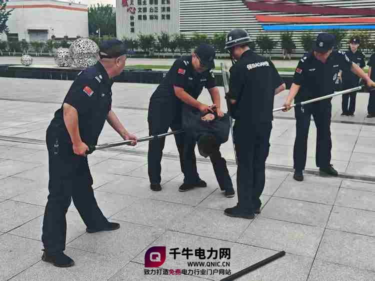 清水川能源举行常态化实战专项安保训练_副本.jpg
