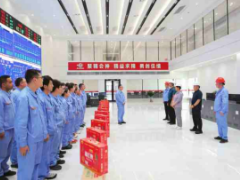 ​陕西省总工会副主席刘皓一行赴清水川能源慰问一线在岗职工